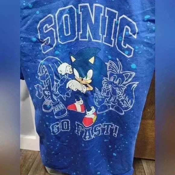 Sonic The Hedgehog Blue Youth T-Shirt Size: XL / Women’s S/M - SEGA Video Games - Picture 2 of 4
